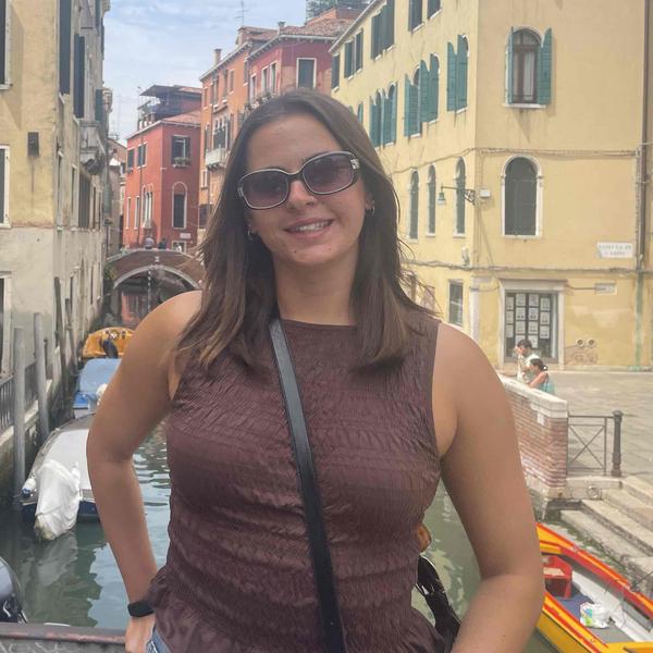 Swim Instructor Profile Image: Alejandra R.