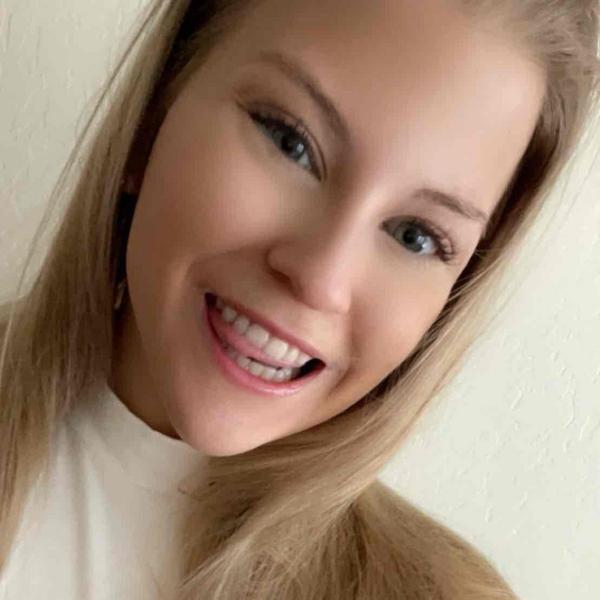 Swim Instructor Profile Image: Amanda J.