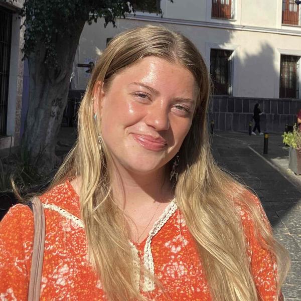 Swim Instructor Profile Image: Amelia W.