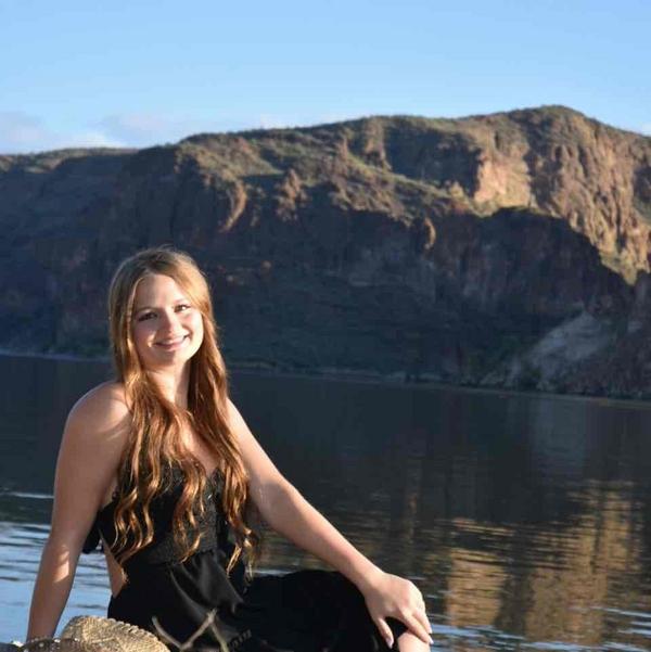 Swim Instructor Profile Image: Amelia d.