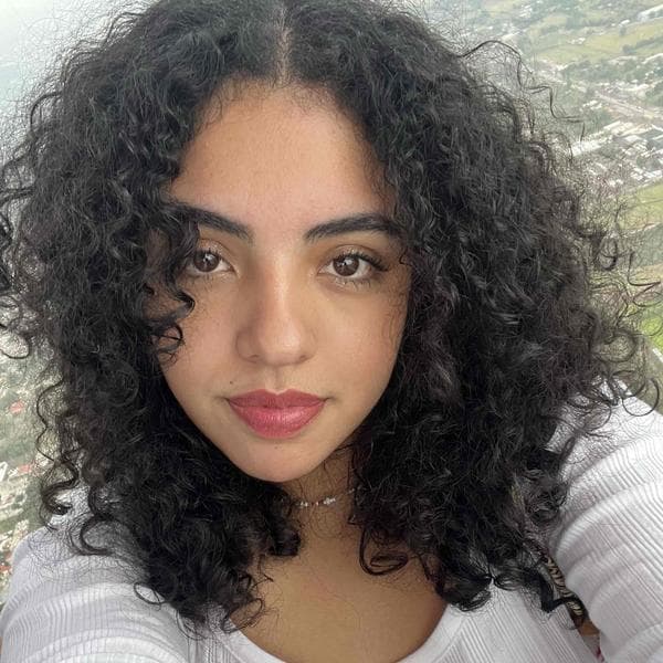 Swim Instructor Profile Image: Aranely A.