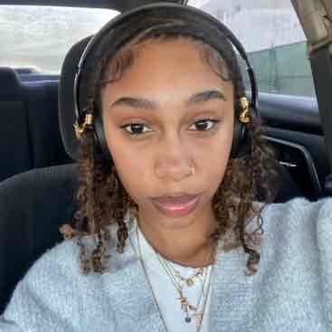 Swim Instructor Profile Image: Asia B.