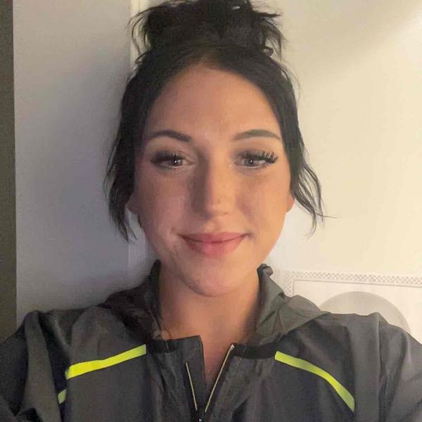 Swim Instructor Profile Image: Bailey G.