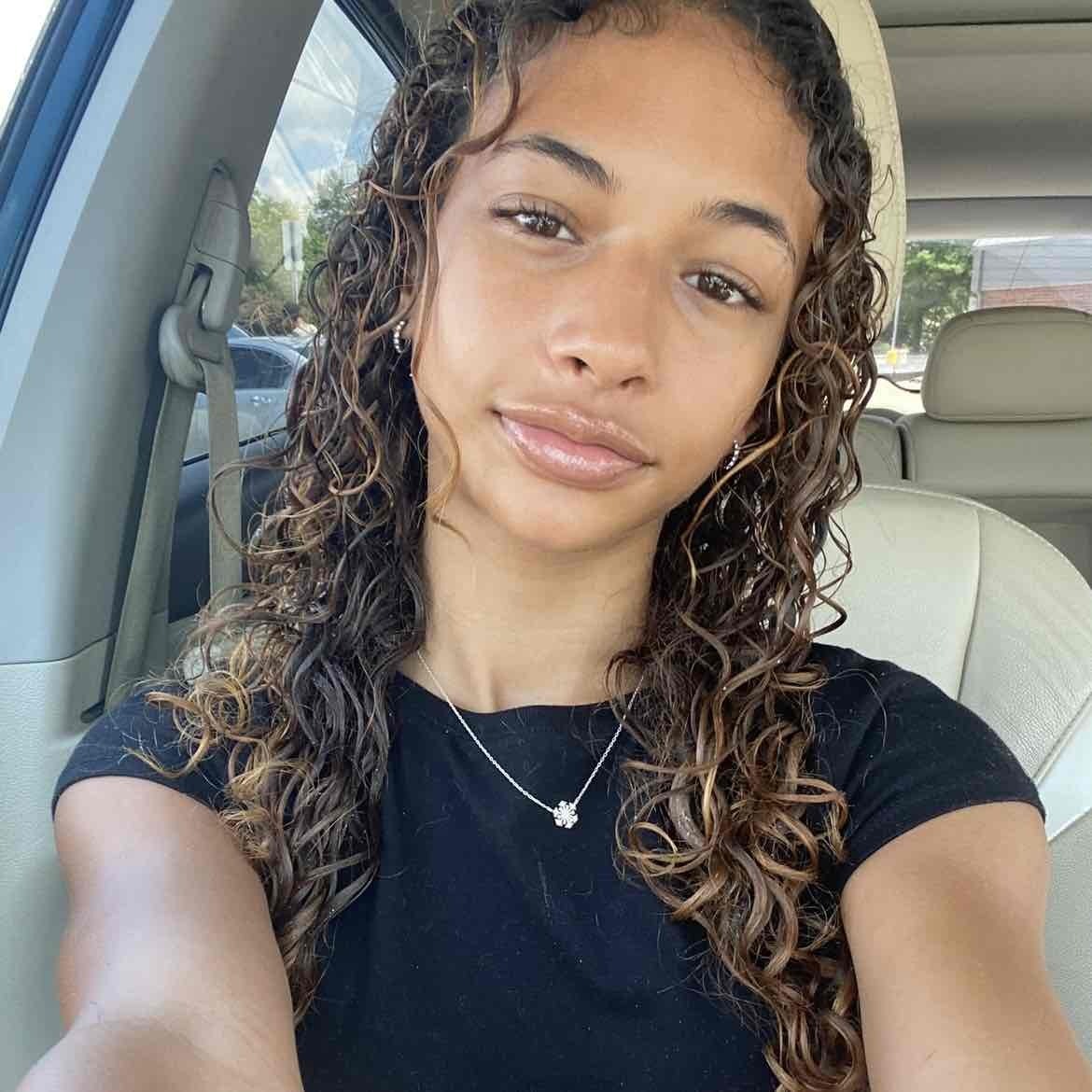 Swim Instructor Profile Image: Cheyenne V.