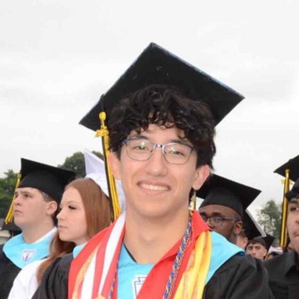 Swim Instructor Profile Image: Damian L.