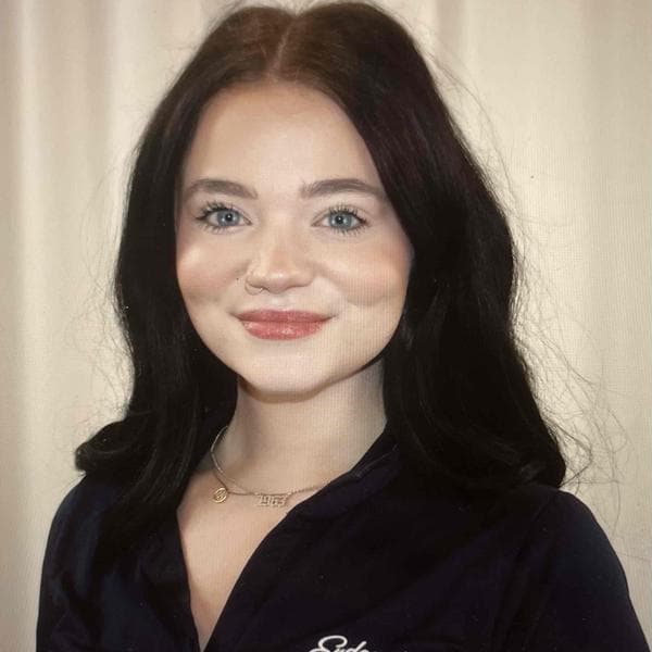 Swim Instructor Profile Image: Eiley C.