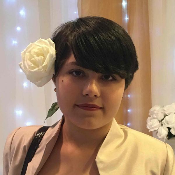 Swim Instructor Profile Image: Elisa H.