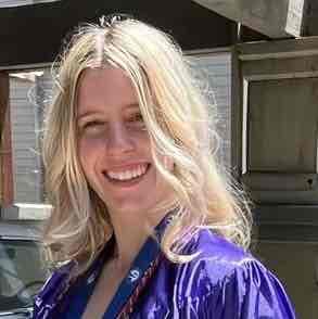 Swim Instructor Profile Image: Elli B.