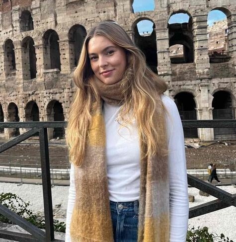 Swim Instructor Profile Image: Giovanna P.