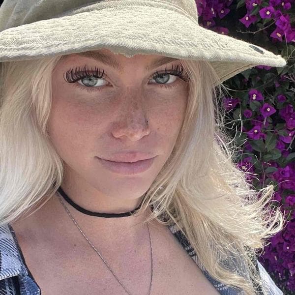 Swim Instructor Profile Image: Grace G.