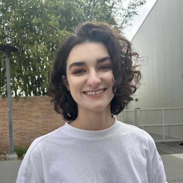 Swim Instructor Profile Image: Hannah S.