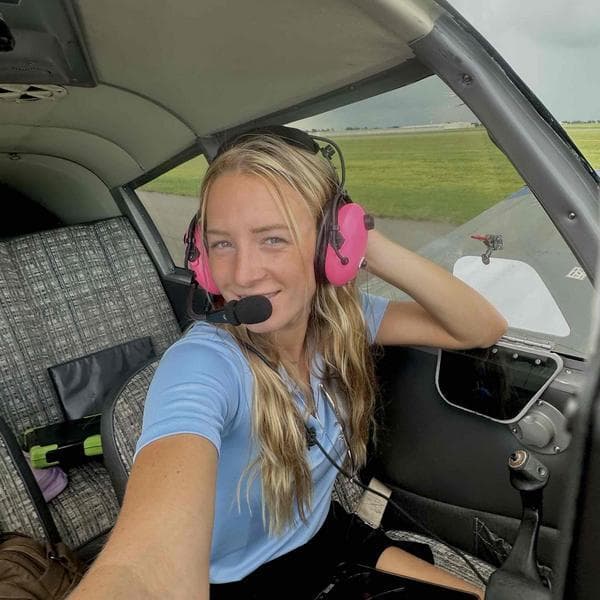 Swim Instructor Profile Image: Isabelle H.