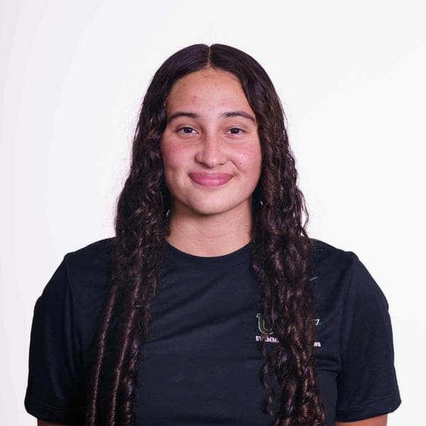 Swim Instructor Profile Image: Izangely R.