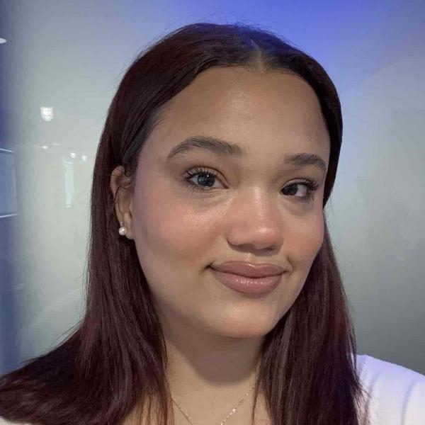 Swim Instructor Profile Image: JENNA P.