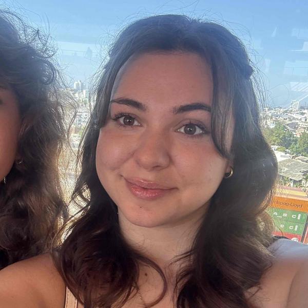 Swim Instructor Profile Image: Jasmine C.