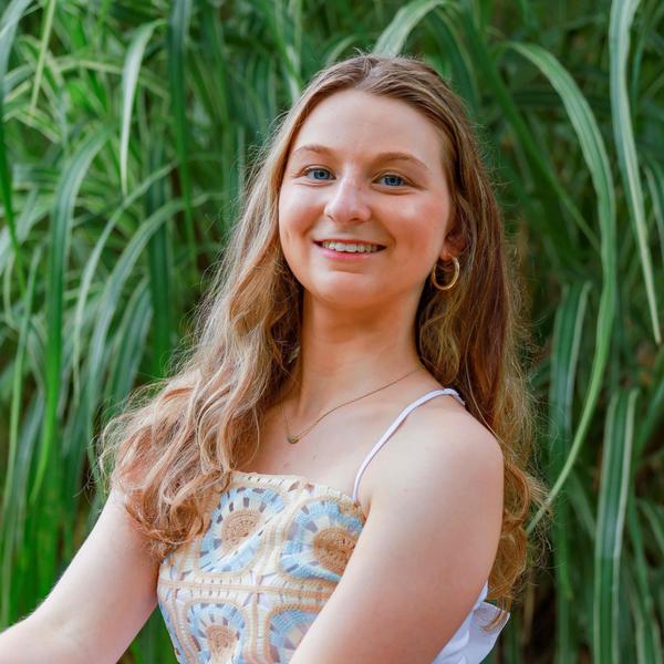 Swim Instructor Profile Image: Julia W.