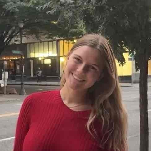 Swim Instructor Profile Image: Kate C.