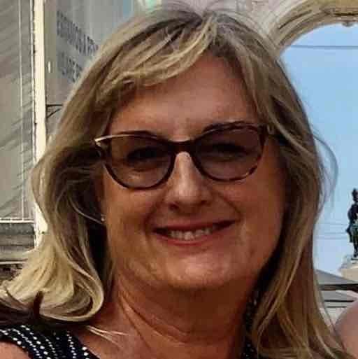 Swim Instructor Profile Image: Kelly T.