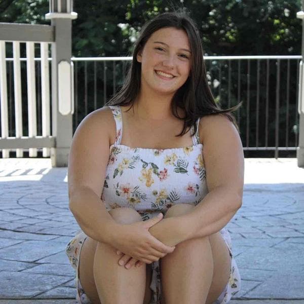 Swim Instructor Profile Image: Kenzie S.