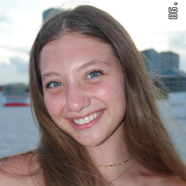 Swim Instructor Profile Image: Kylie G.