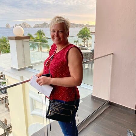 Swim Instructor Profile Image: Laura M.