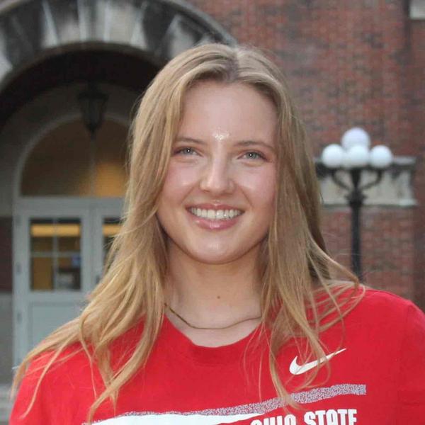 Swim Instructor Profile Image: Lauren R.