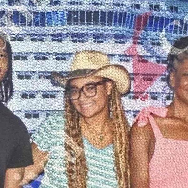 Swim Instructor Profile Image: Lauren D.