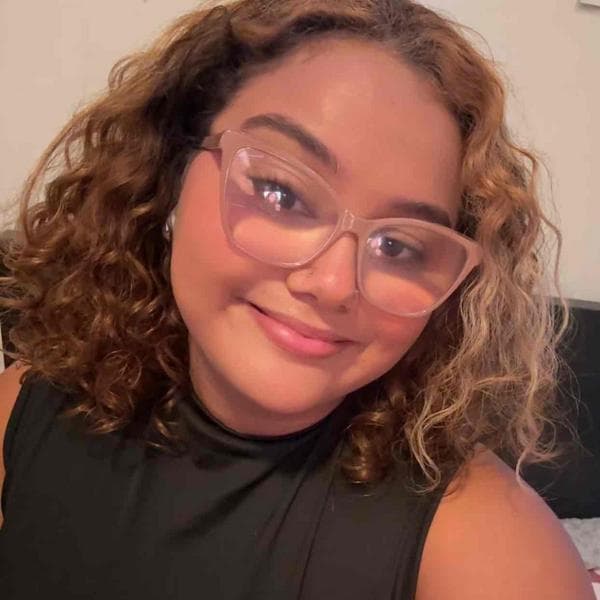 Swim Instructor Profile Image: Leeana D.