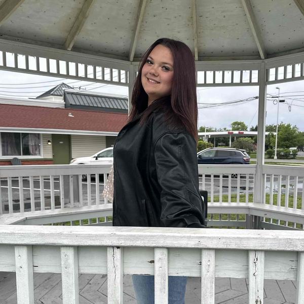 Swim Instructor Profile Image: Lily B.