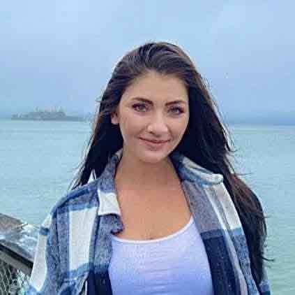 Swim Instructor Profile Image: Lynnea E.