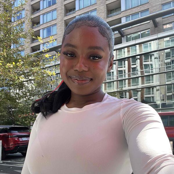 Swim Instructor Profile Image: Madison W.