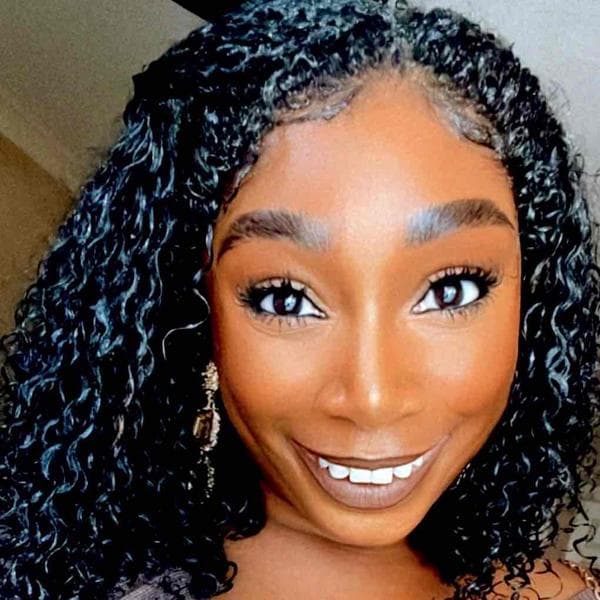 Swim Instructor Profile Image: Mariah G.