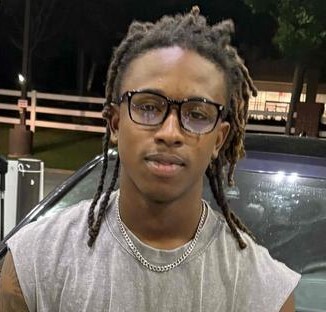 Swim Instructor Profile Image: Ravieon W.