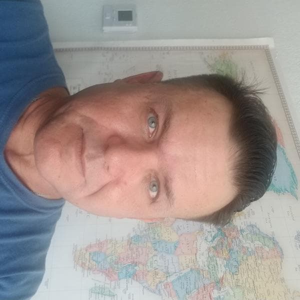 Swim Instructor Profile Image: Ricardo C.