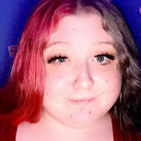 Swim Instructor Profile Image: Sienna B.