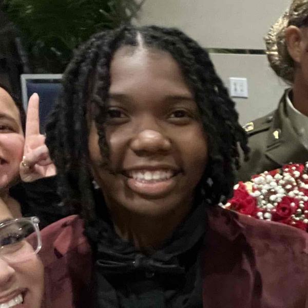 Swim Instructor Profile Image: Sinysjah H.