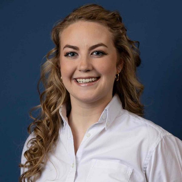 Swim Instructor Profile Image: Stephanie D.