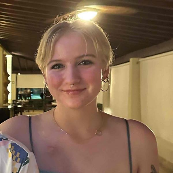 Swim Instructor Profile Image: Tia U.