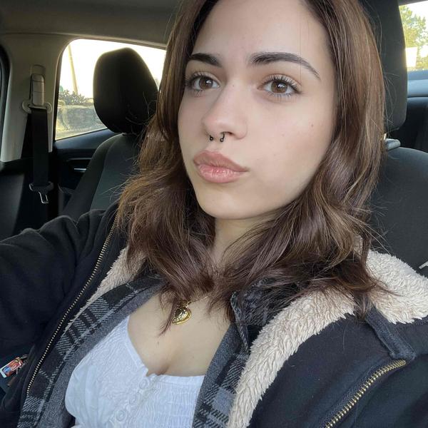 Swim Instructor Profile Image: Valeria T.