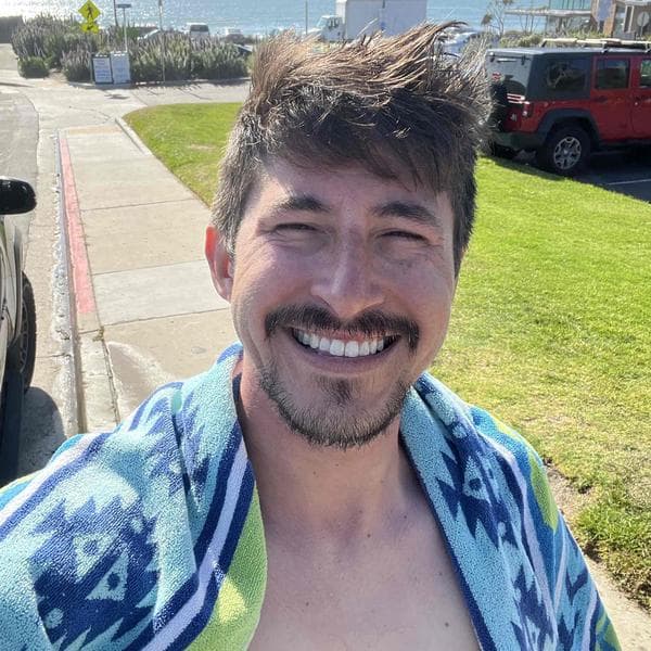 Swim Instructor Profile Image: Vaughn R.