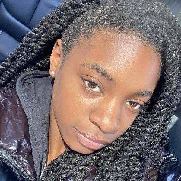 Swim Instructor Profile Image: Zuri L.