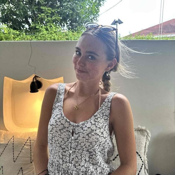 Swim Instructor Profile Image: holland p.