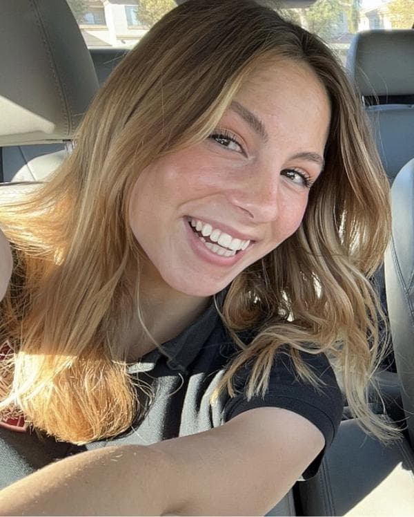 Swim Instructor Profile Image: naomi d.